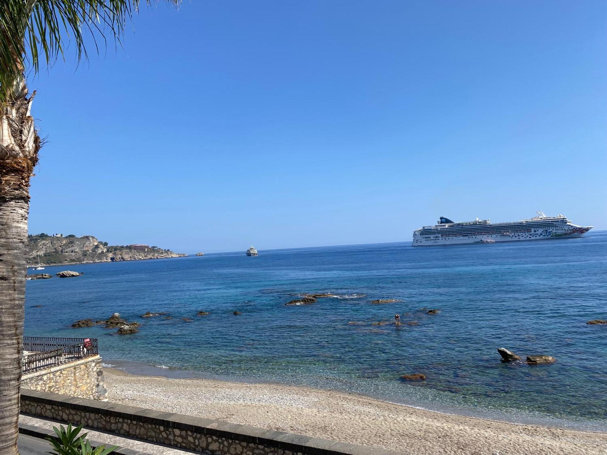 Casa Nicole Fronte Mare Villa Giardini Naxos Exterior photo
